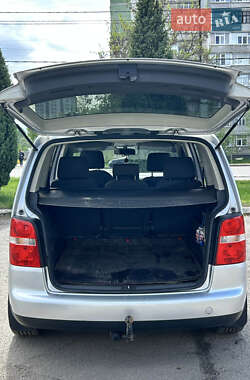 Мінівен Volkswagen Touran 2005 в 