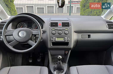 Минивэн Volkswagen Touran 2005 в 