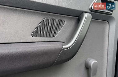 Минивэн Volkswagen Touran 2005 в 