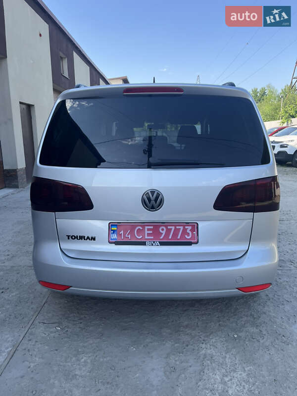 Мінівен Volkswagen Touran 2011 в Калуші