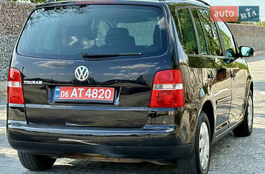 Минивэн Volkswagen Touran 2005 в 
