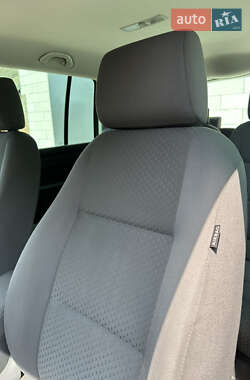 Минивэн Volkswagen Touran 2006 в 