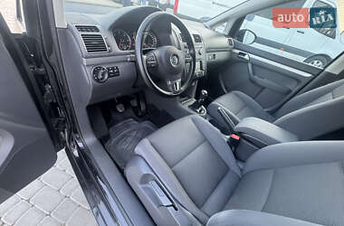 Минивэн Volkswagen Touran 2014 в 