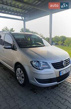 Минивэн Volkswagen Touran 2010 в 