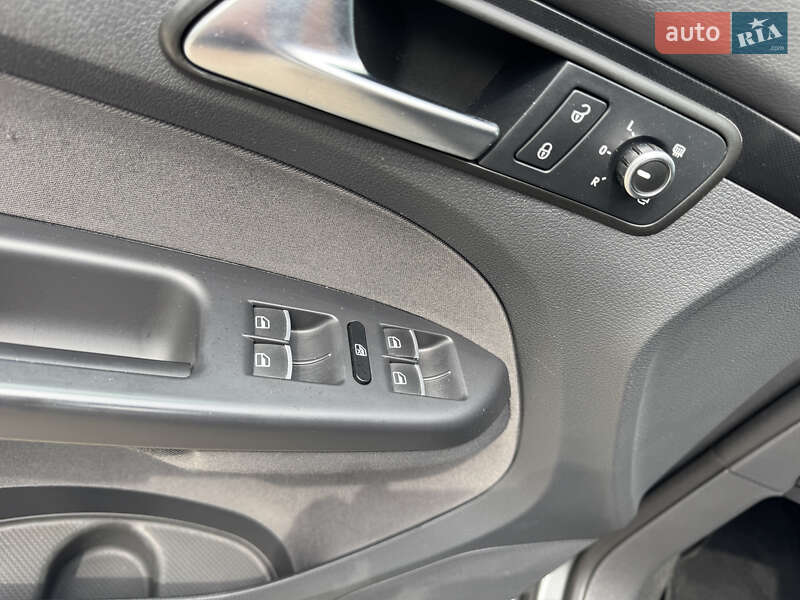 Минивэн Volkswagen Touran 2011 в Белой Церкви