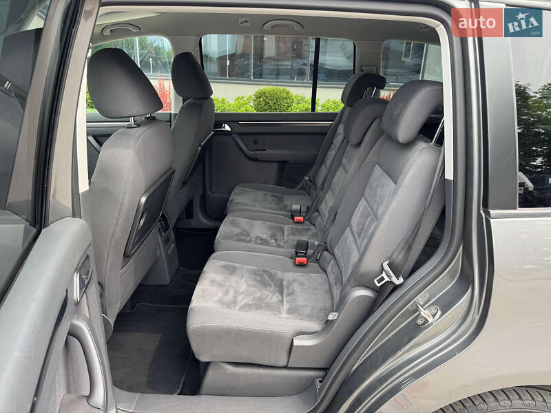 Минивэн Volkswagen Touran 2011 в Белой Церкви