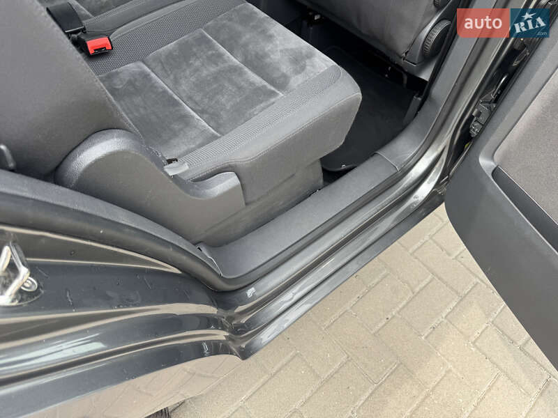 Минивэн Volkswagen Touran 2011 в Белой Церкви