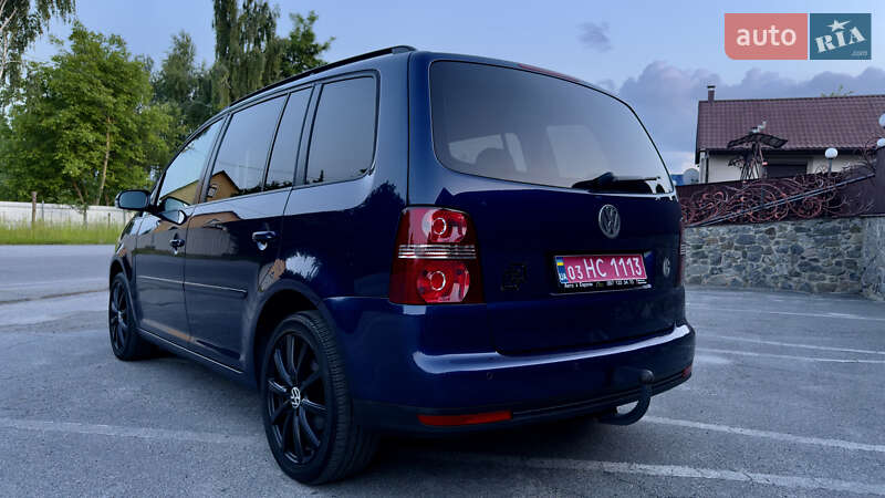 Минивэн Volkswagen Touran 2008 в Шепетовке