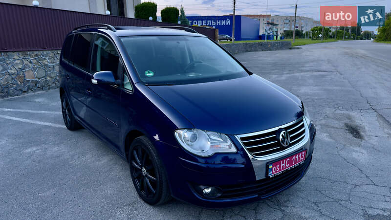 Минивэн Volkswagen Touran 2008 в Шепетовке