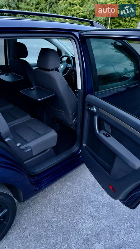 Минивэн Volkswagen Touran 2008 в Шепетовке