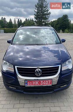 Мінівен Volkswagen Touran 2007 в Луцьку
