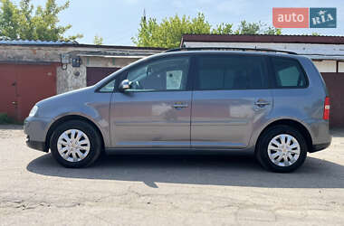 Минивэн Volkswagen Touran 2006 в Ровно