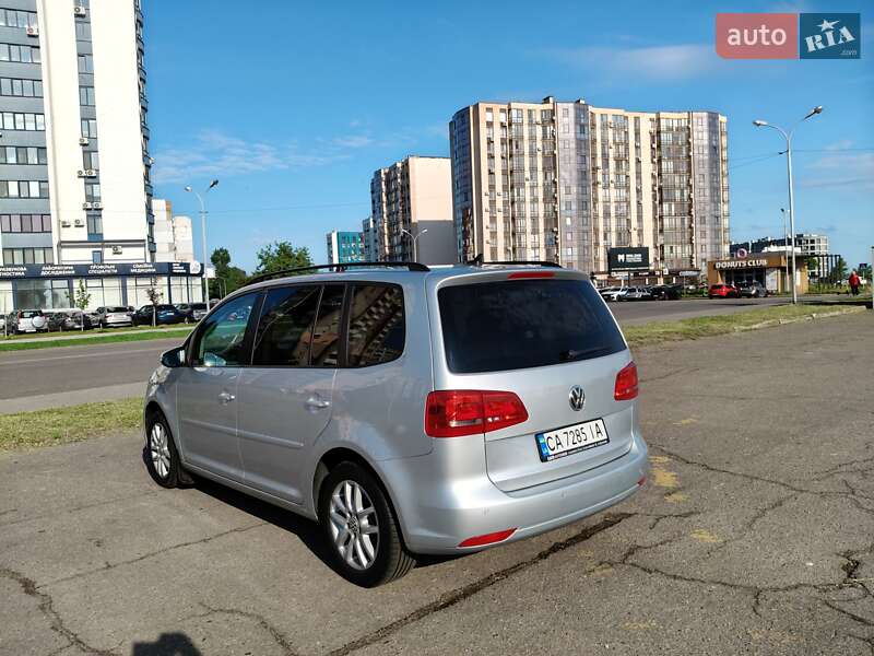 Мінівен Volkswagen Touran 2012 в Черкасах