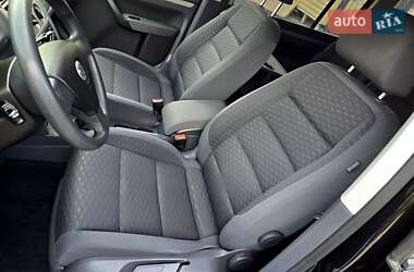 Минивэн Volkswagen Touran 2009 в 