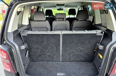 Минивэн Volkswagen Touran 2009 в 