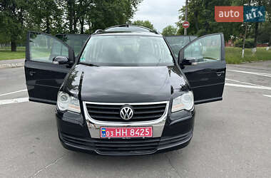 Минивэн Volkswagen Touran 2008 в 