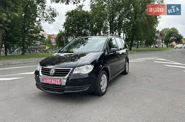 Минивэн Volkswagen Touran 2008 в 