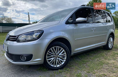 Минивэн Volkswagen Touran 2015 в 