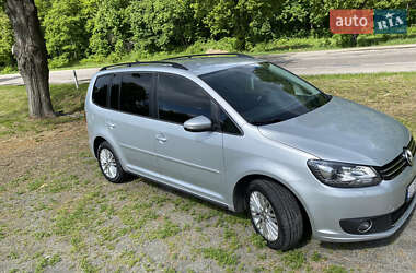 Минивэн Volkswagen Touran 2015 в 