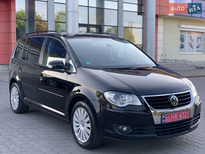 Минивэн Volkswagen Touran 2007 в 