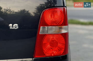 Минивэн Volkswagen Touran 2005 в 