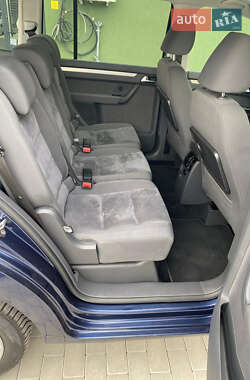 Мінівен Volkswagen Touran 2011 в 