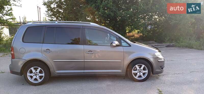 Минивэн Volkswagen Touran 2008 в Запорожье фото 2 Минивэн Volkswagen Touran 2008 в Запорожье