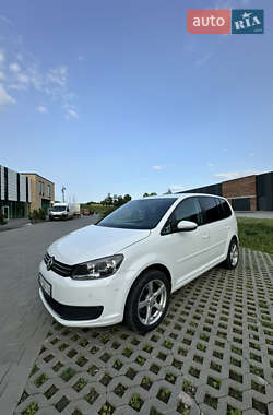 Минивэн Volkswagen Touran 2014 в 