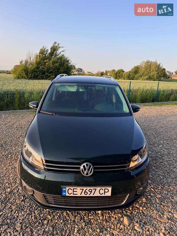 Volkswagen Touran 2011