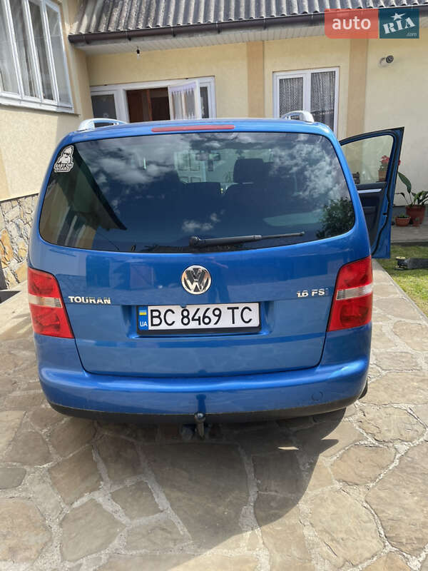 Минивэн Volkswagen Touran 2004 в Старом Самборе
