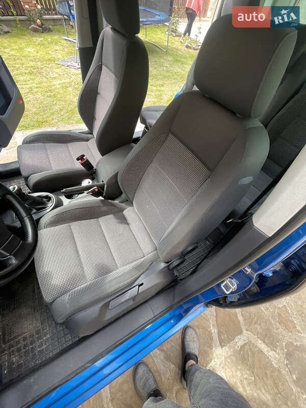 Минивэн Volkswagen Touran 2004 в Старом Самборе