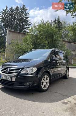Мінівен Volkswagen Touran 2009 в Харкові