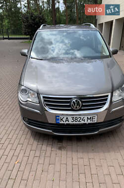 Минивэн Volkswagen Touran 2007 в Вышгороде