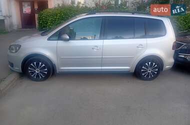 Минивэн Volkswagen Touran 2011 в Калуше