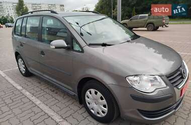 Минивэн Volkswagen Touran 2007 в Сумах