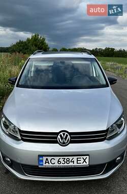 Минивэн Volkswagen Touran 2012 в Каневе
