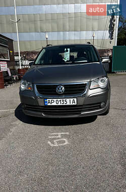 Минивэн Volkswagen Touran 2007 в Запорожье
