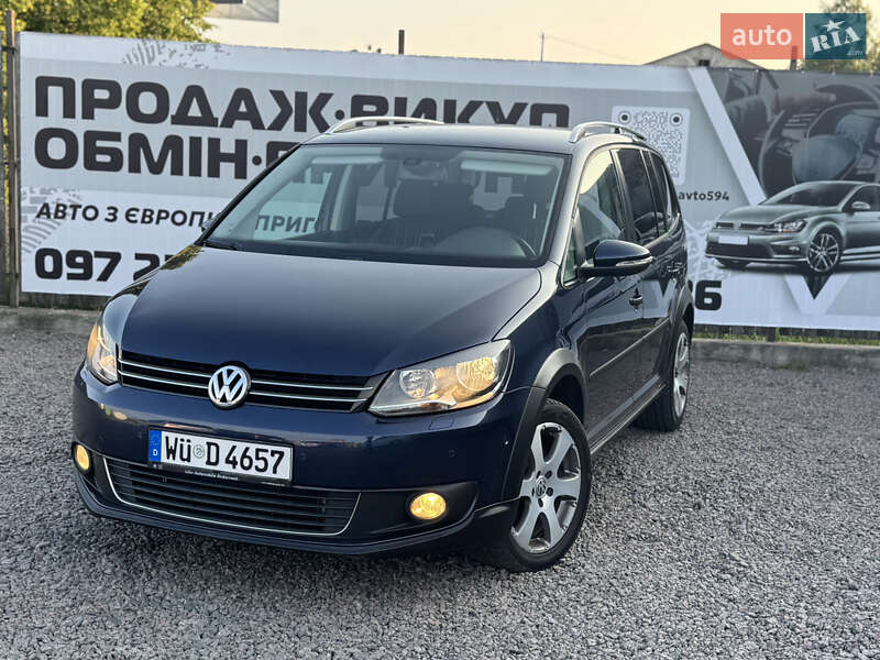Минивэн Volkswagen Touran 2011 в Сарнах
