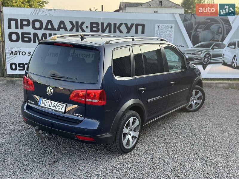 Минивэн Volkswagen Touran 2011 в Сарнах