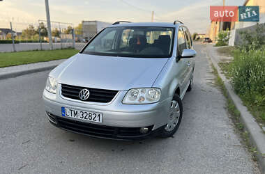 Мінівен Volkswagen Touran 2004 в Києві