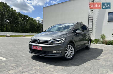 Микровэн Volkswagen Touran 2017 в Луцке