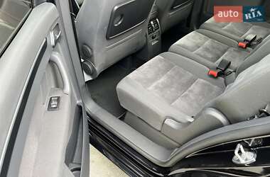 Минивэн Volkswagen Touran 2012 в 