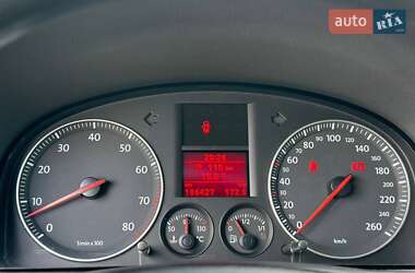 Минивэн Volkswagen Touran 2006 в 