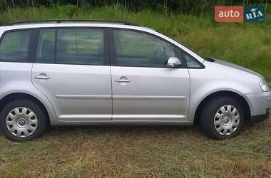 Минивэн Volkswagen Touran 2006 в 