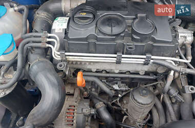 Мінівен Volkswagen Touran 2006 в 