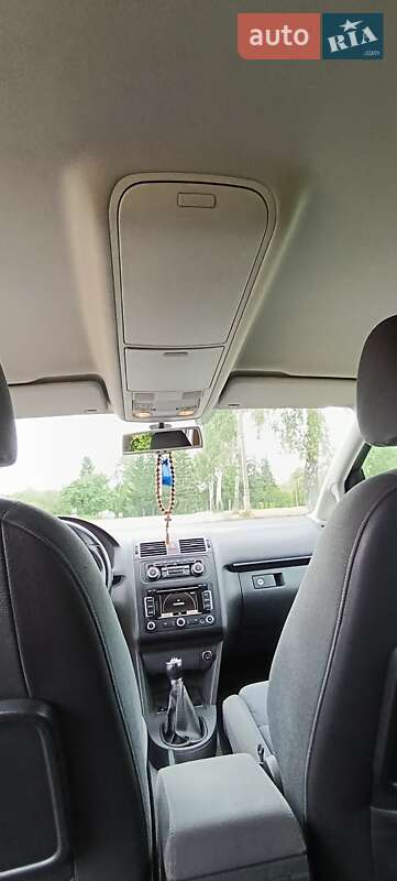 Мінівен Volkswagen Touran 2010 в Красилові