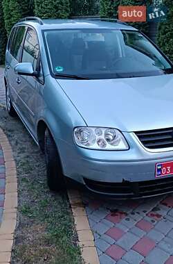 Минивэн Volkswagen Touran 2006 в Камне-Каширском