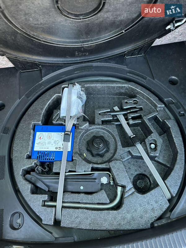 Минивэн Volkswagen Touran 2007 в Днепре