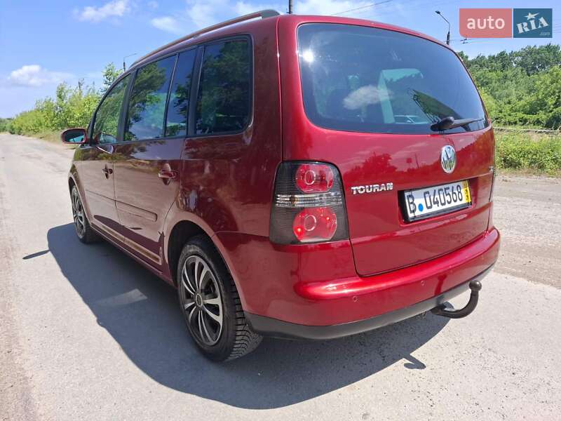 Мінівен Volkswagen Touran 2006 в Івано-Франківську