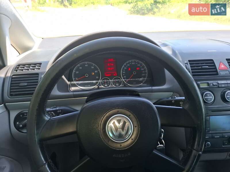 Мінівен Volkswagen Touran 2006 в Івано-Франківську